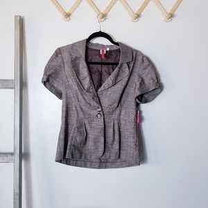 NWT HEART SOUL LIGHTWEIGHT BROWN AND WHITE BLAZER SIZE XL (RUNS SMALL)